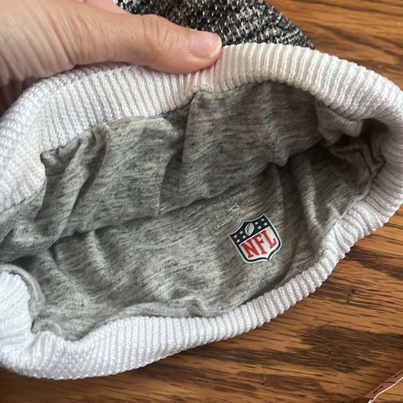 “San Francisco-49er Beanie” - Picture 5 of 6
